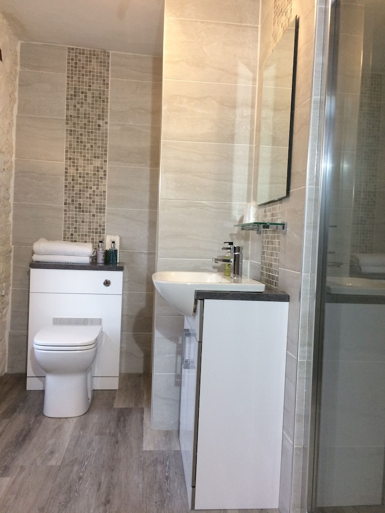 Deluxe Double Room, Ensuite photo 3