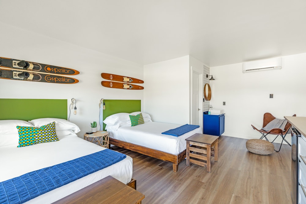 Standard Double Room, 2 Double Beds, Non Smoking photo 1