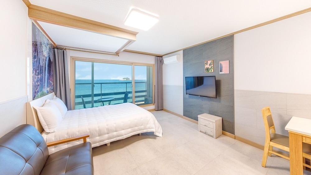 Basic Room, 1 Bedroom (502(Ocean view)) photo 3
