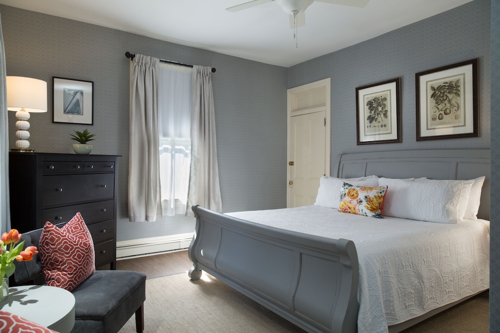 Premier Room