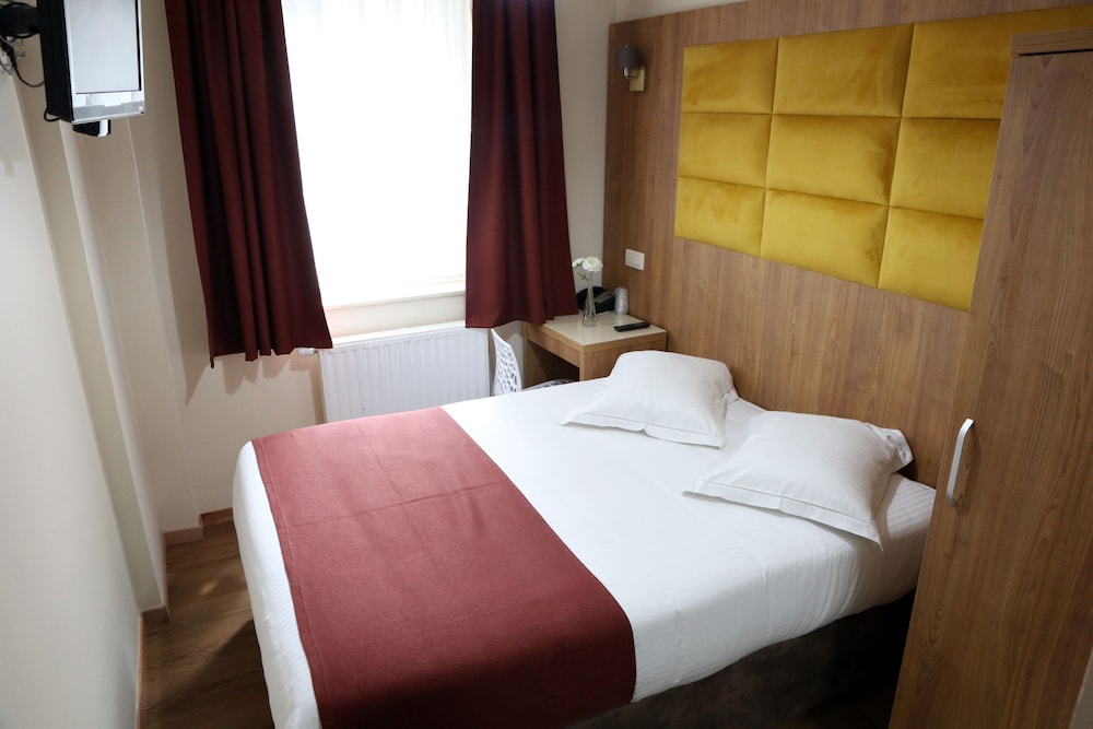 Economy Double Room photo 3