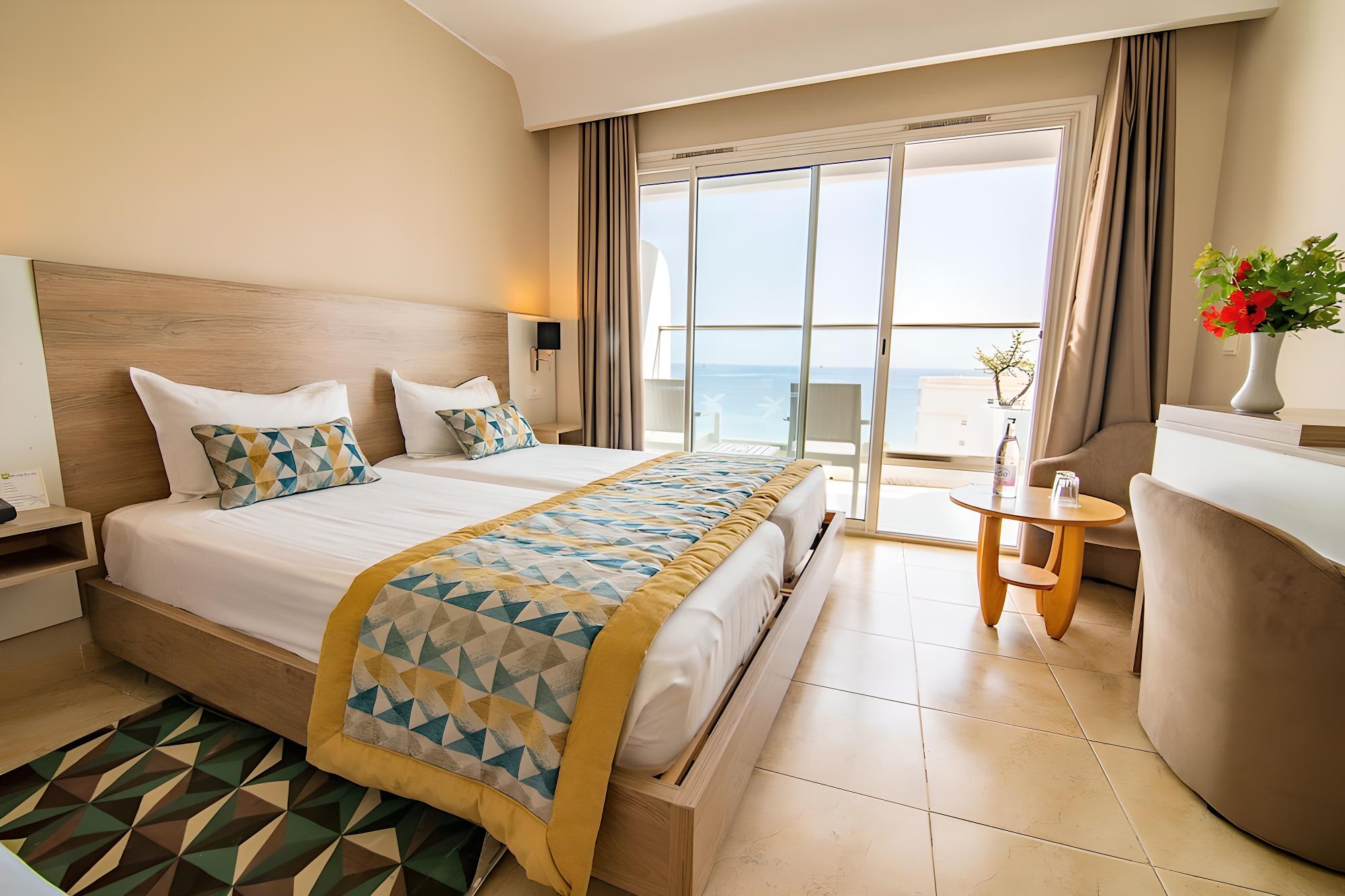 Relax in comfort with stunning ocean views!