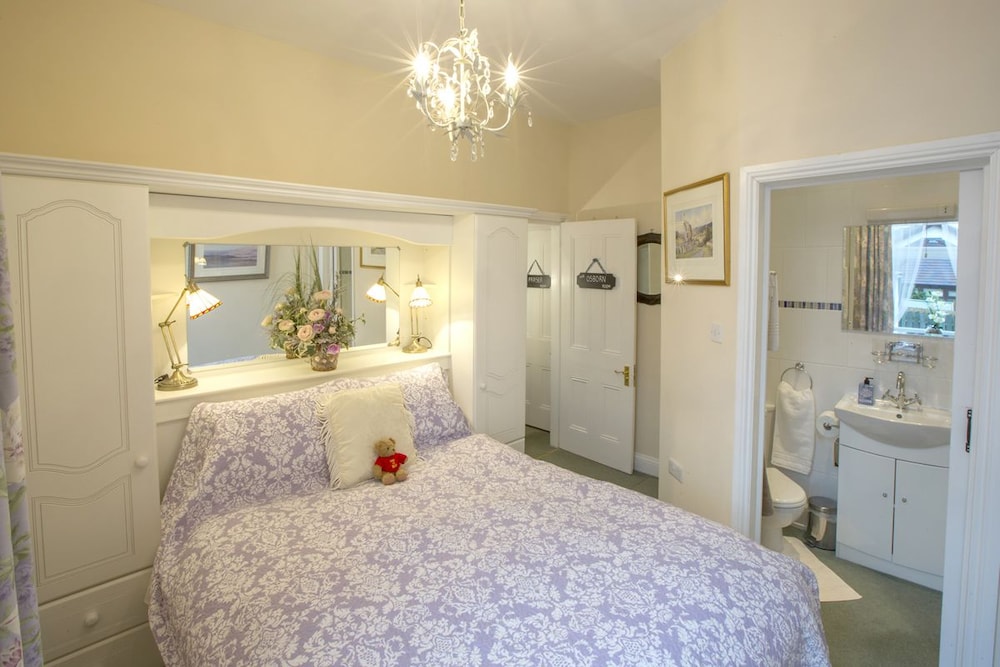 Osborn Room (Uk King Size Bed) photo 1