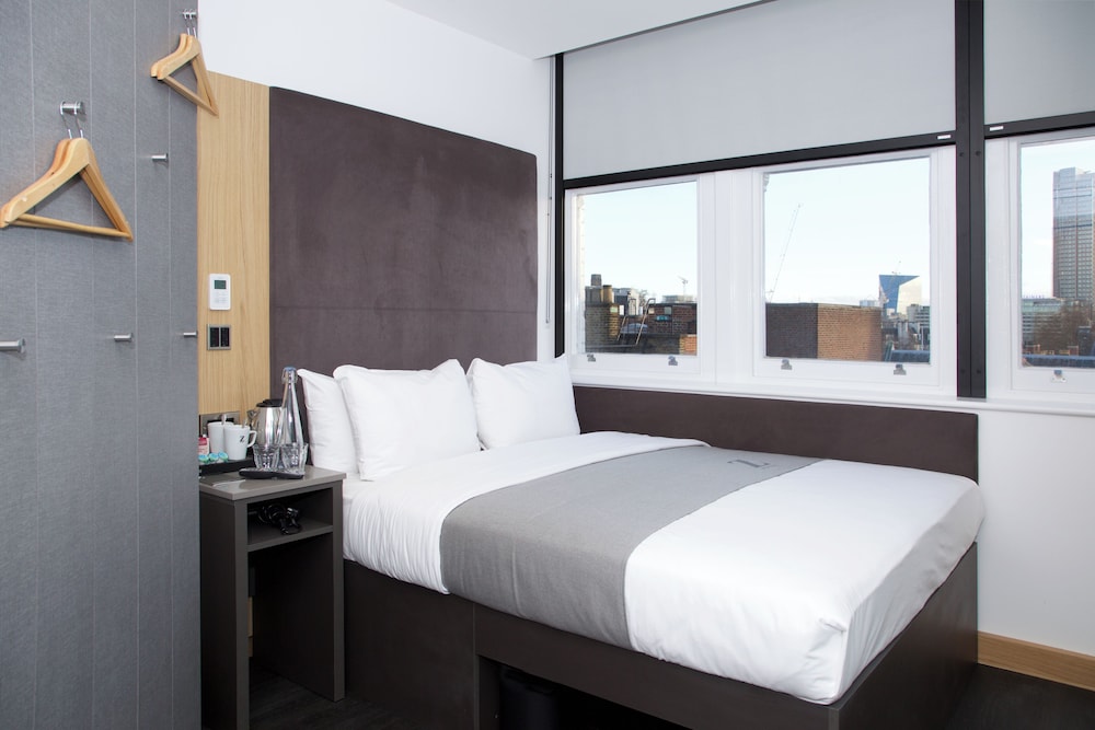 The Z Hotel City - Photo 9