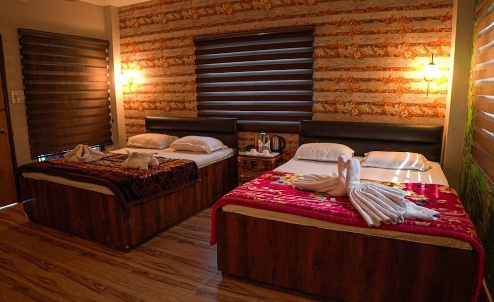 Deluxe Studio Suite