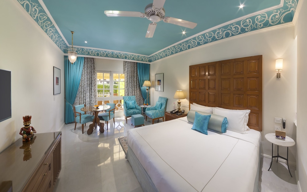 Luxury Room, 1 King Bed, Garden View (with sitout)