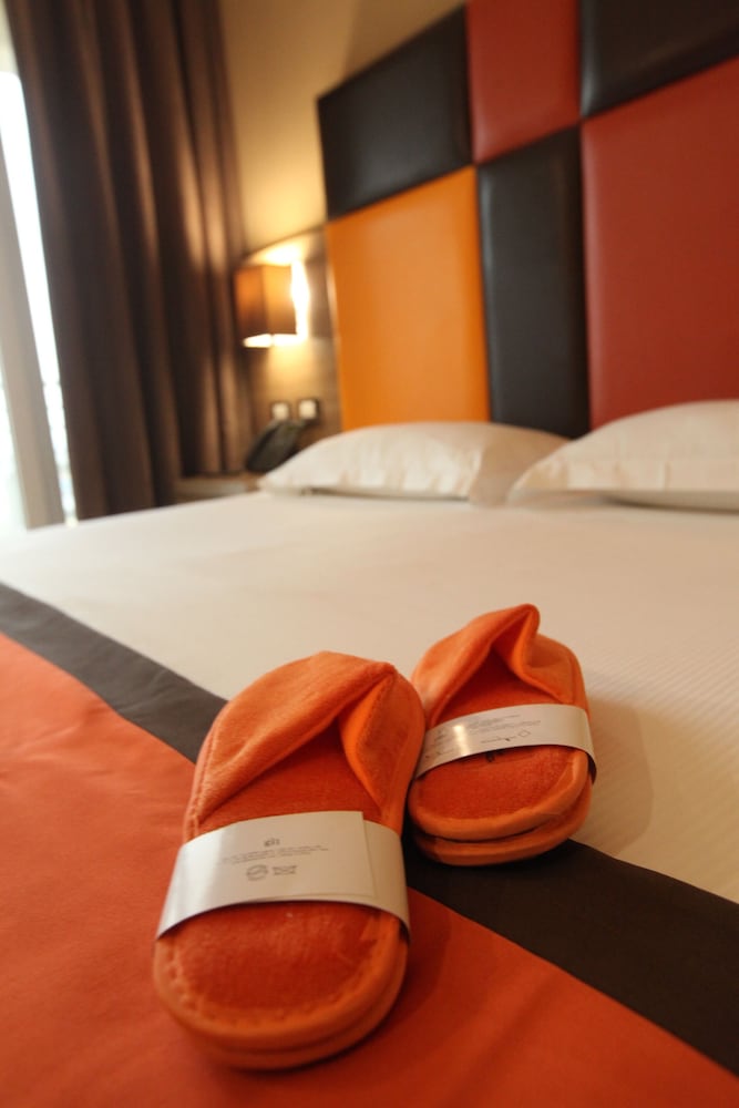 Classic Double or Twin Room, Mobility Accessible, Ground Floor photo 3