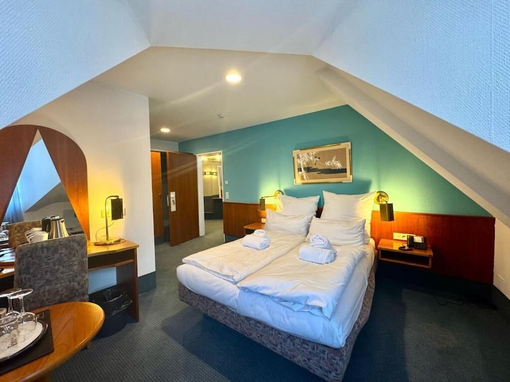 Deluxe Single Room