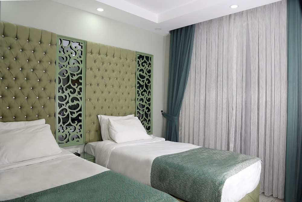 Deluxe Twin Room photo 2