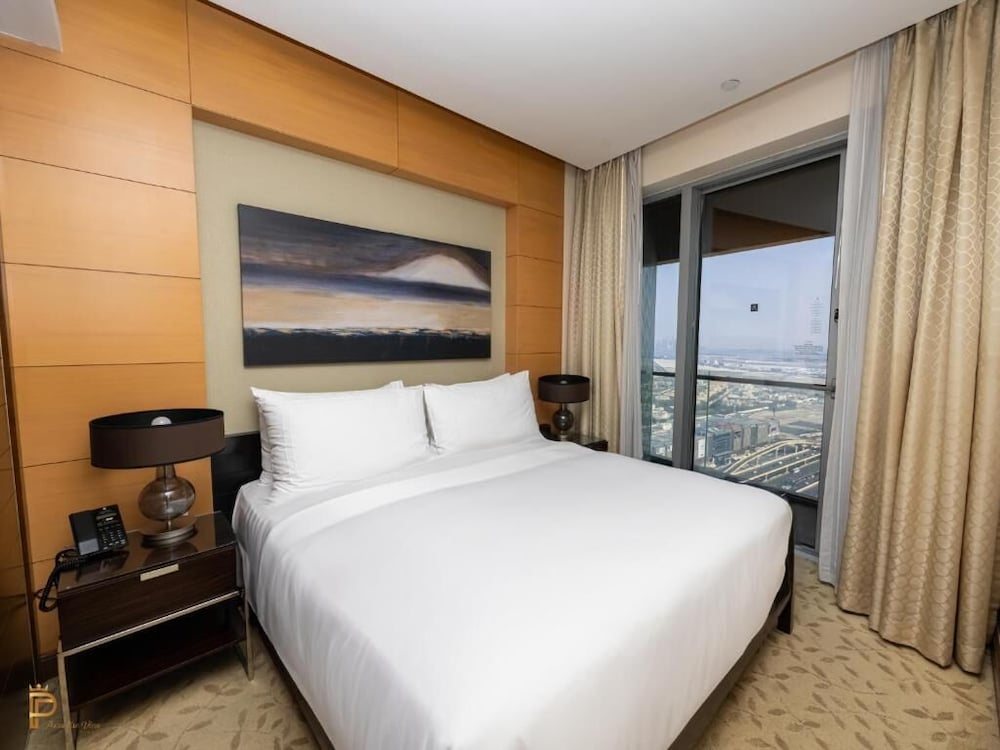 Serene Bedroom At Dubai Mall photo 3