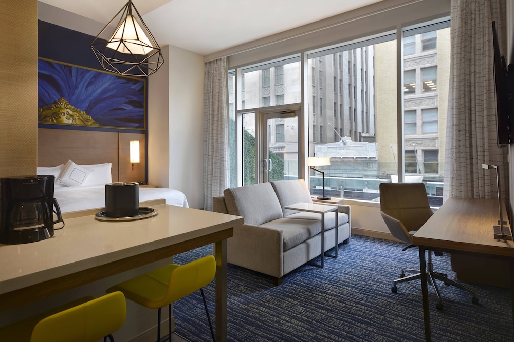 Studio, 1 King Bed, City View (Balcony) - Photo 1