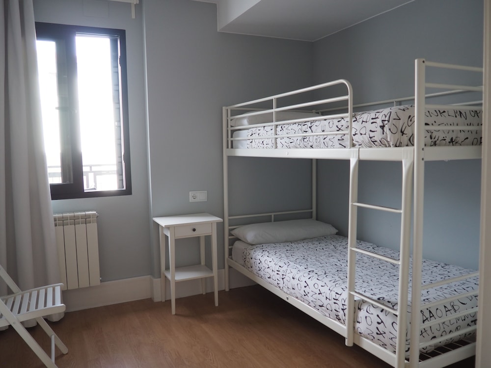 Habitación Doble, Baño Privado (Litera)