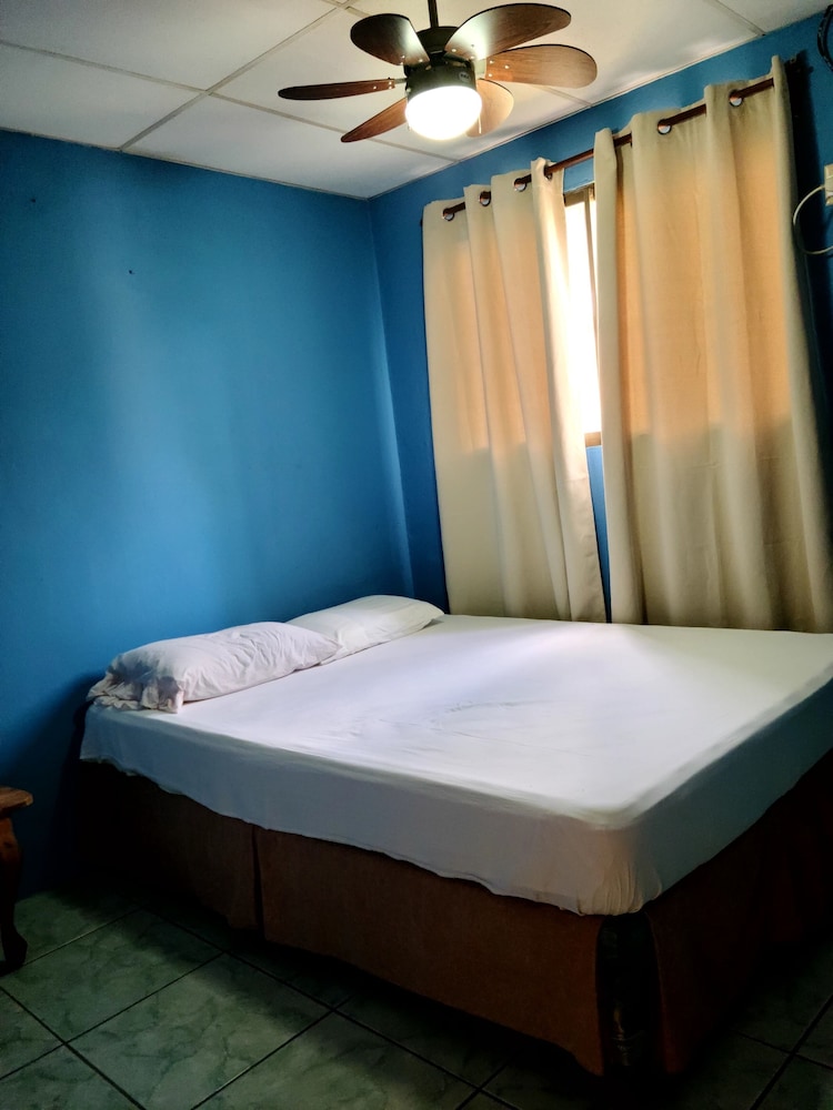 Standard Double Room, 1 Queen Bed, Non Smoking photo 2