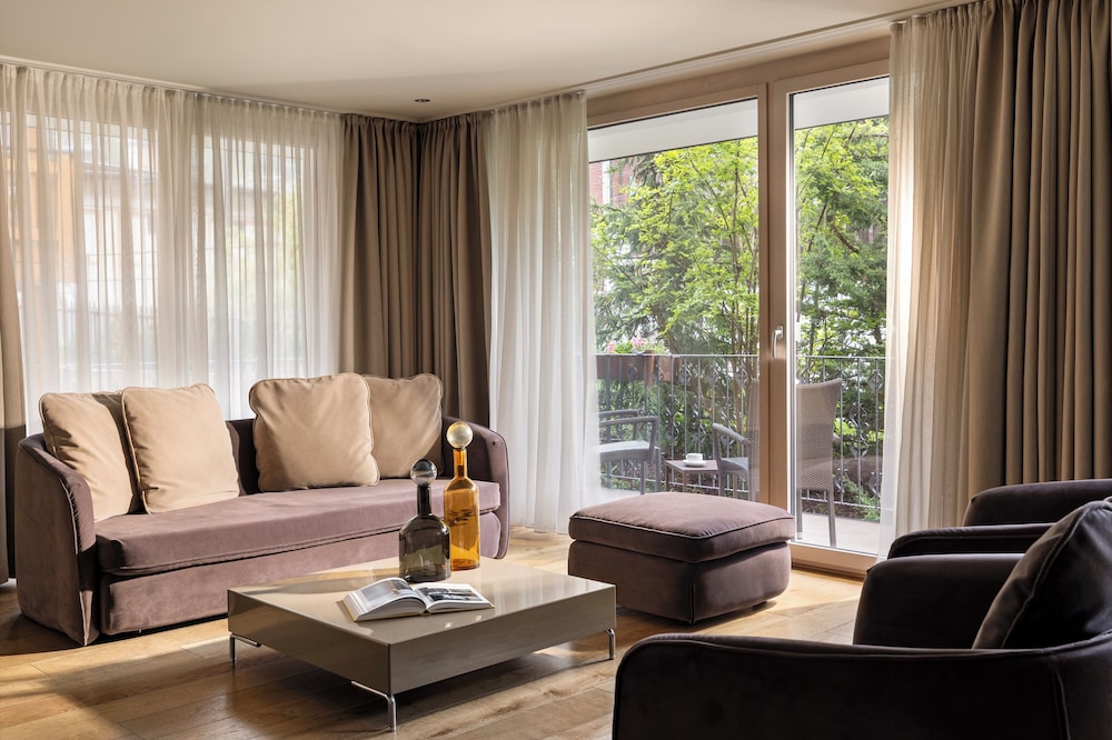Luxury Suite Ground Floor