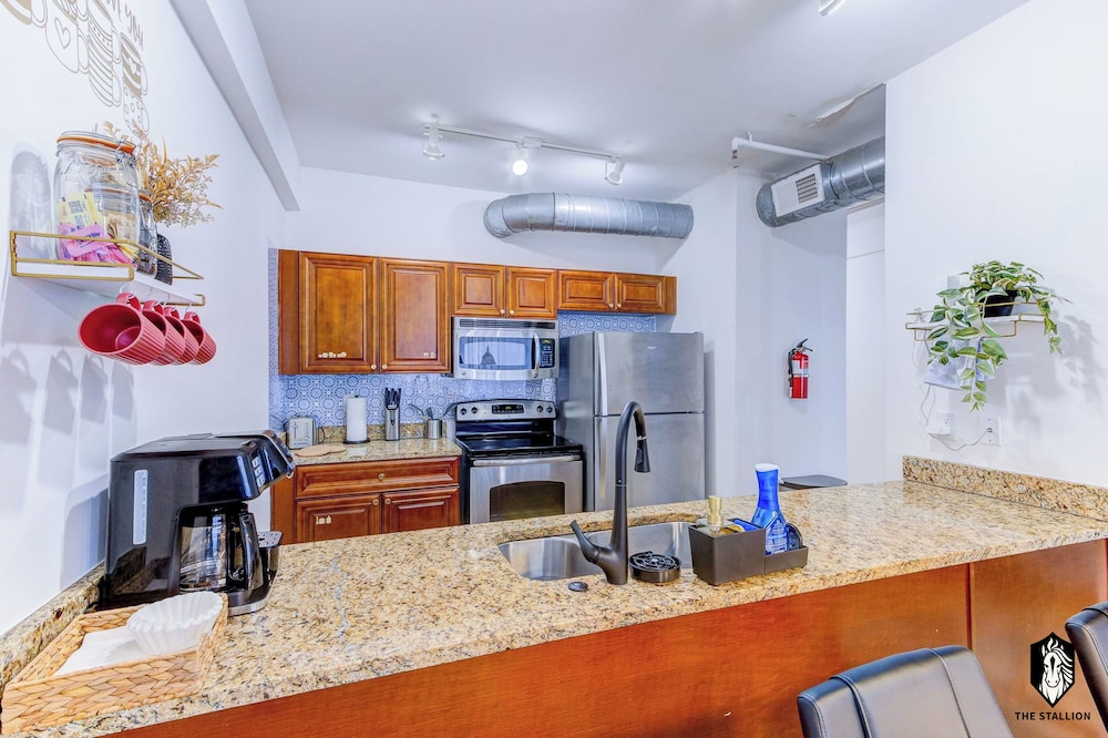 Signature Loft, 1 Bedroom, Non Smoking, City View, 306, photo 6