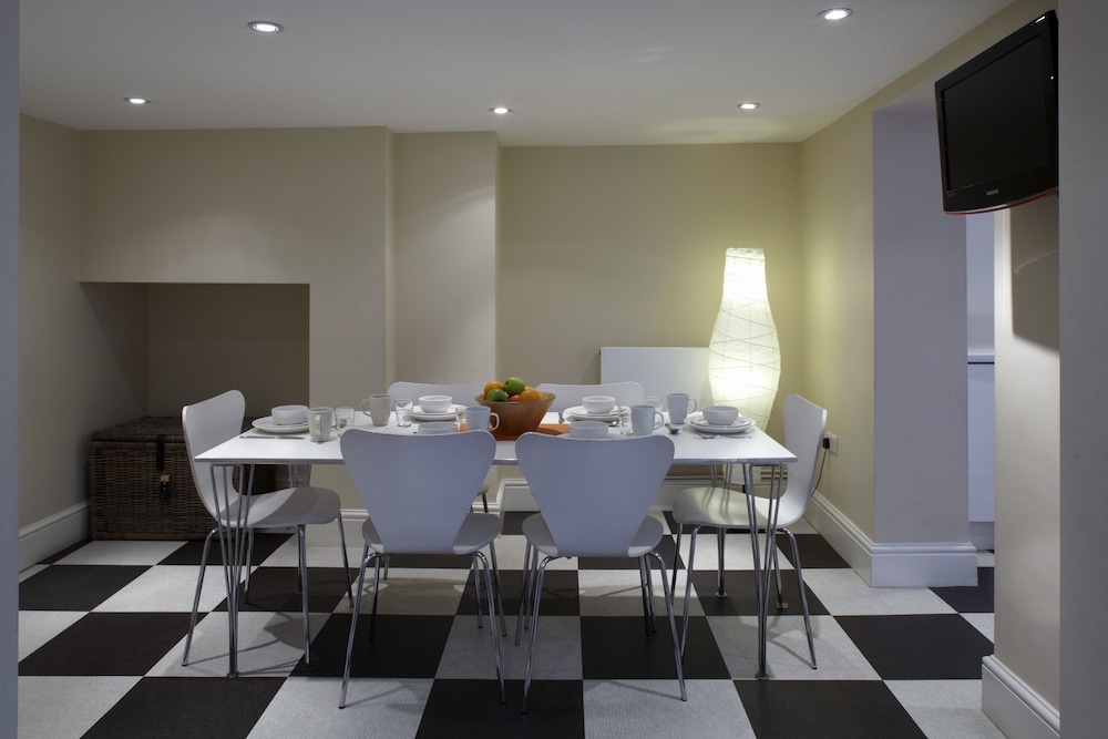 Garden Apartment Suite photo 2
