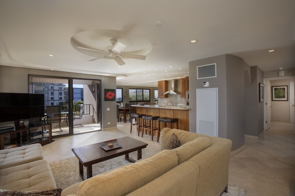 Room, 1 Bedroom, Partial Ocean View photo 2