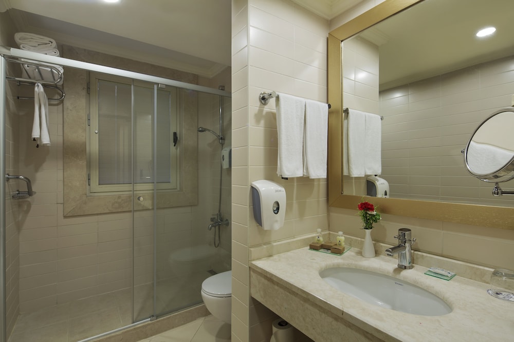 Standard Room, Partial Sea View