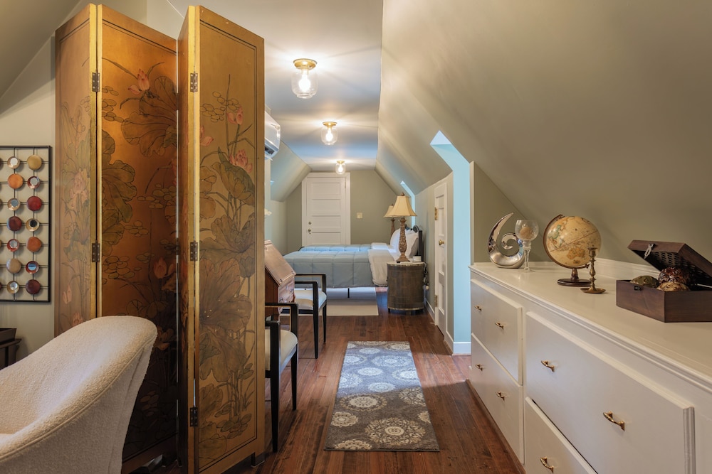Luxury Room, 2 Double Beds, Private Bathroom, Garden View