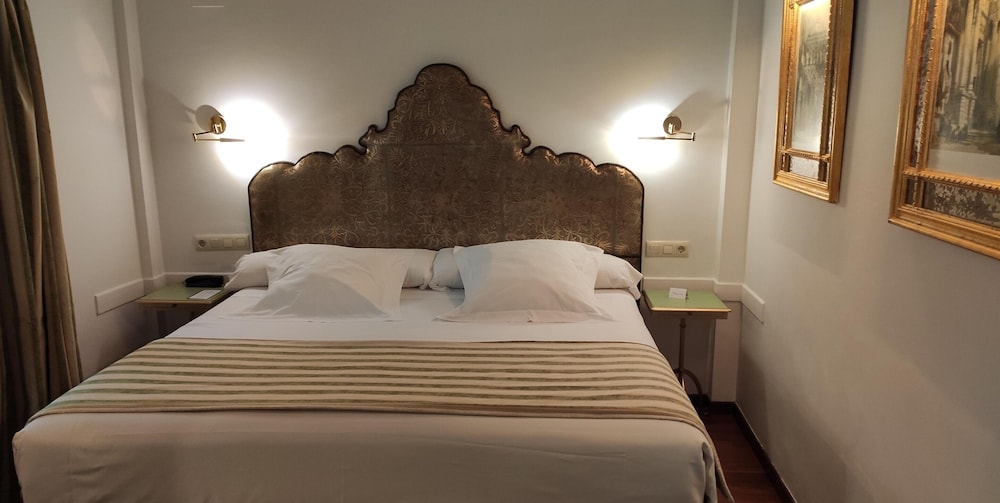 Classic Room - Photo 1