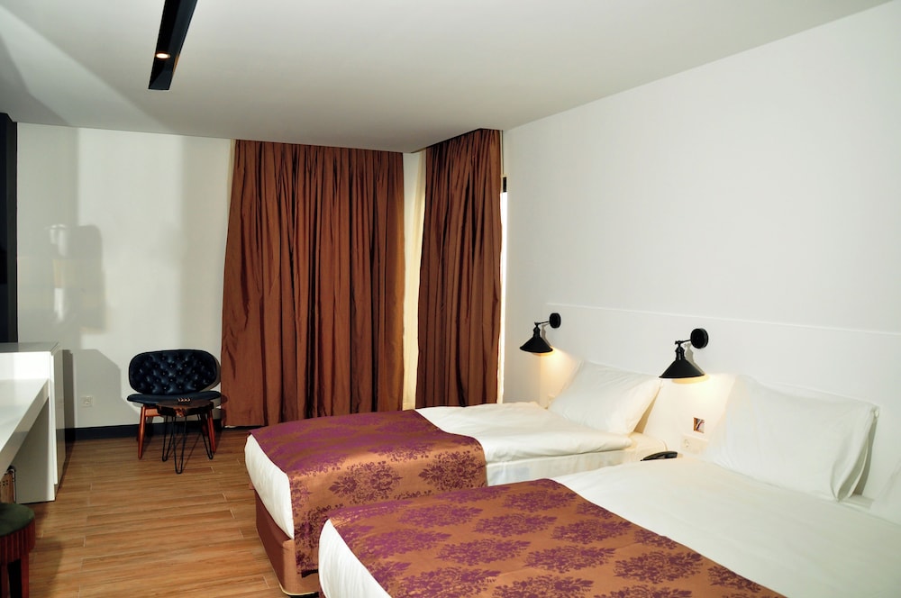 Available room