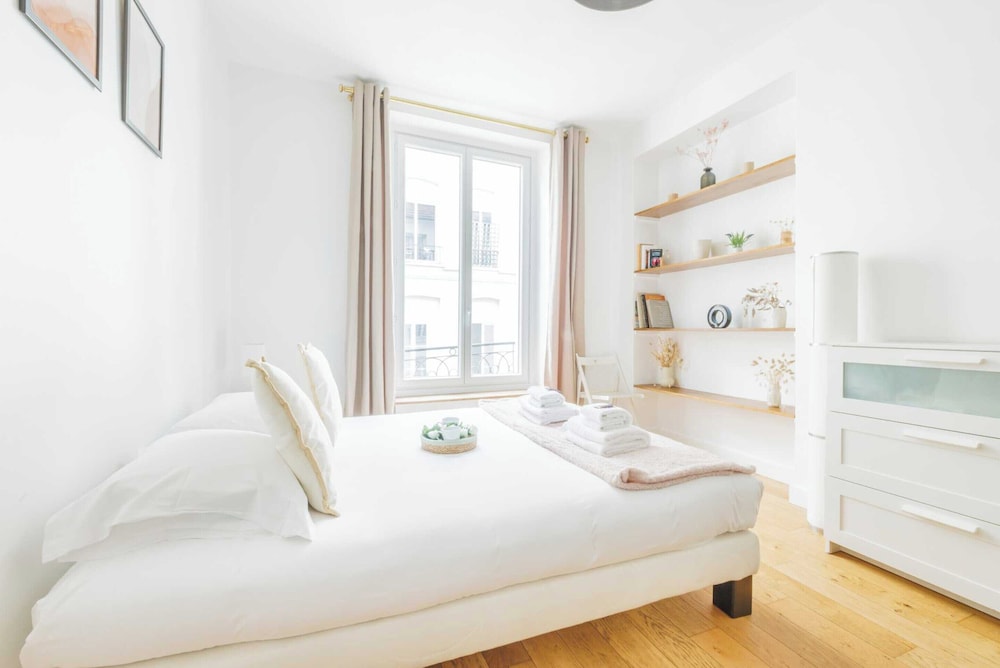 Apartment photo 2
