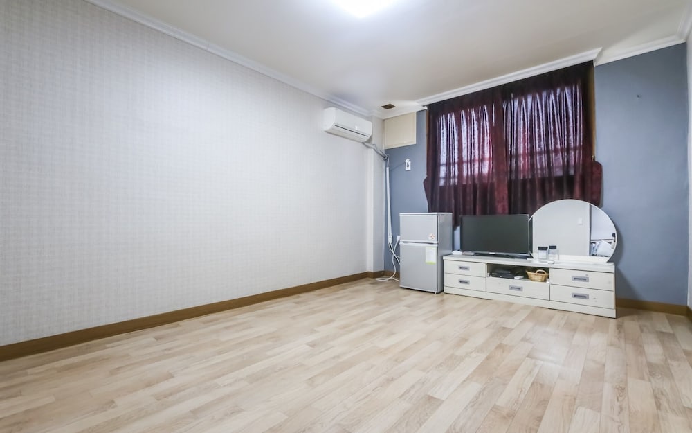Room (Standard Room(floor heating system))