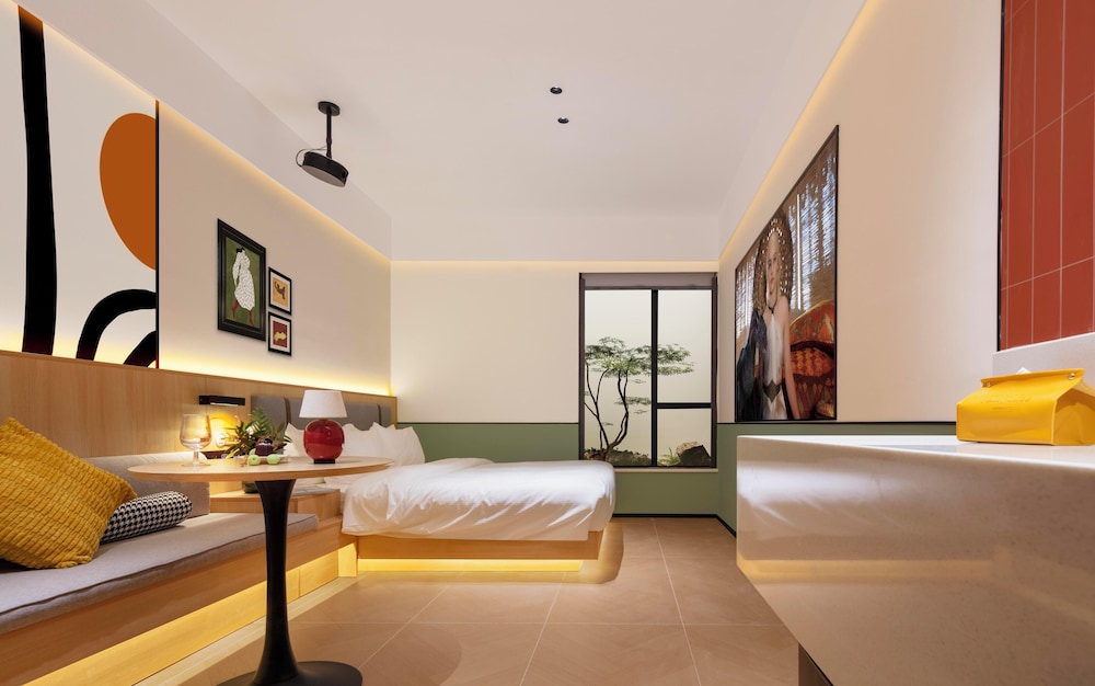 Classic Double Room