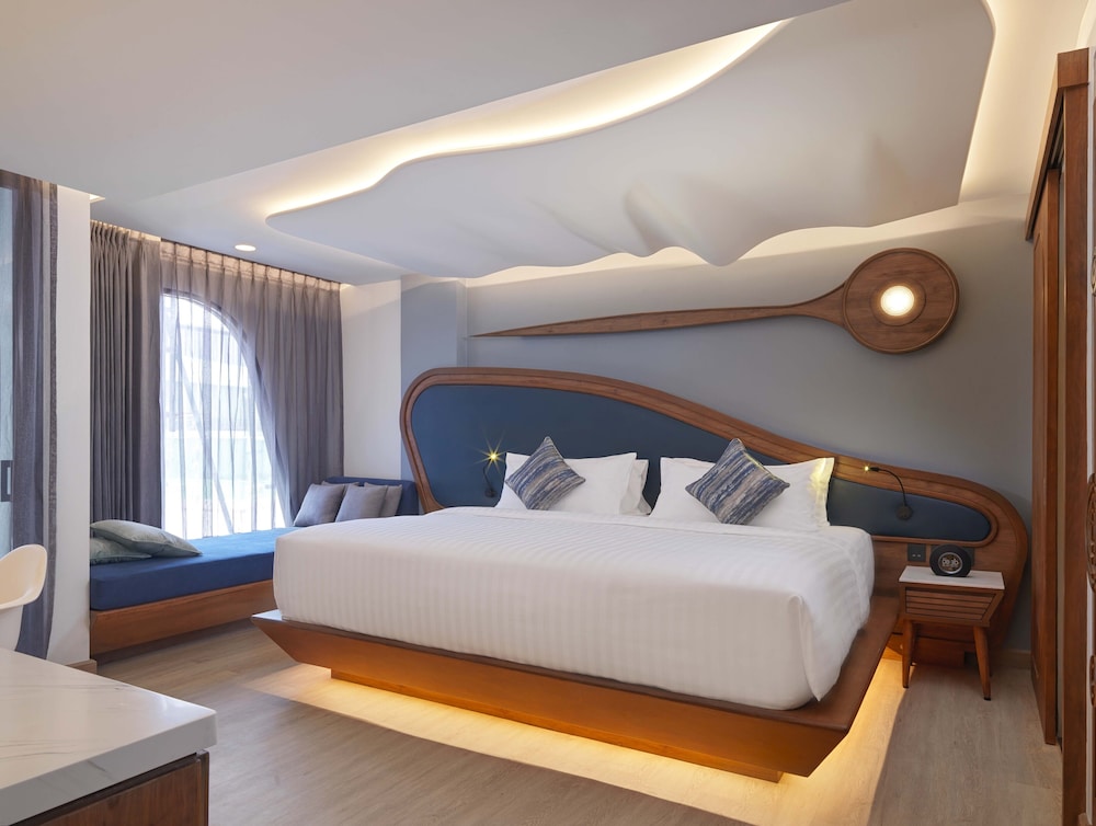2-Bedroom Suite - Photo 3