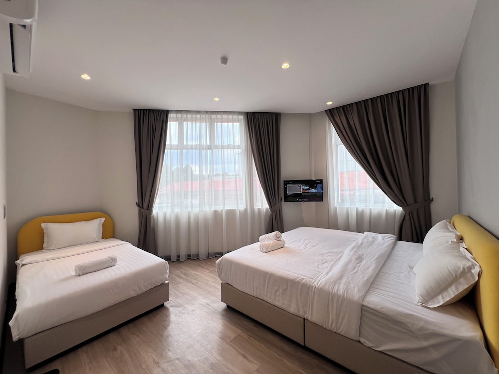 Deluxe Triple Room