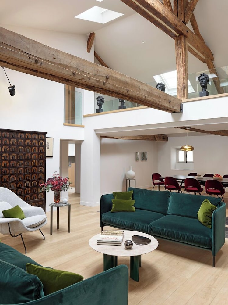 Historical Penthouse photo 1