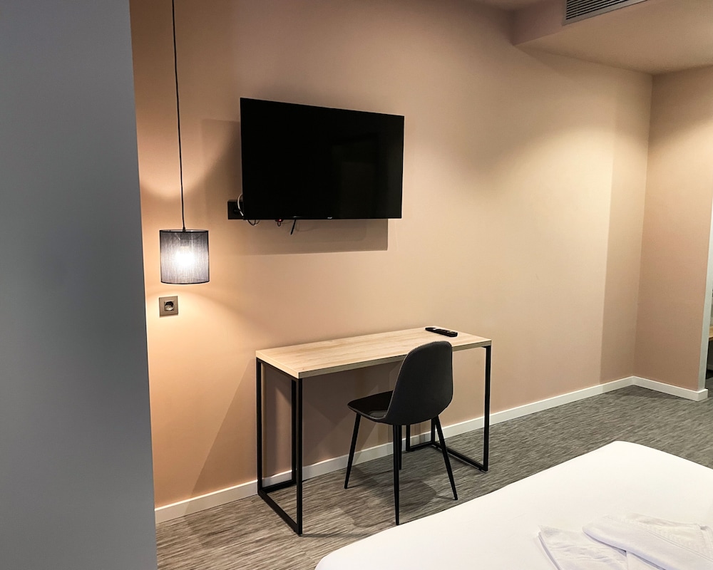 Basic Double Room photo 3