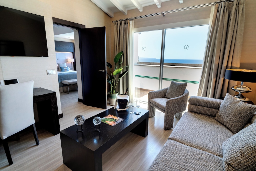 Penthouse Suite