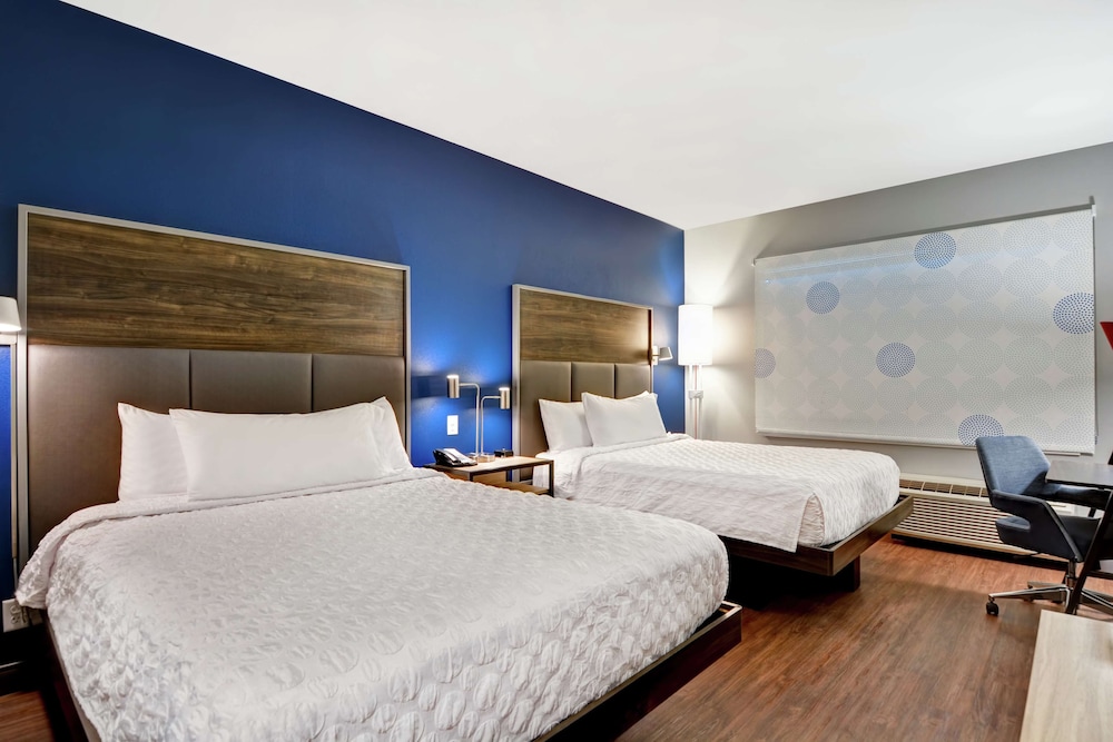 Room, 2 Queen Beds, Accessible (Hearing) - Photo 2