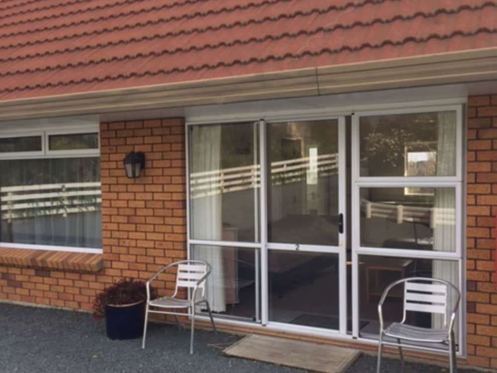 One Bedroom Queen - Photo 1
