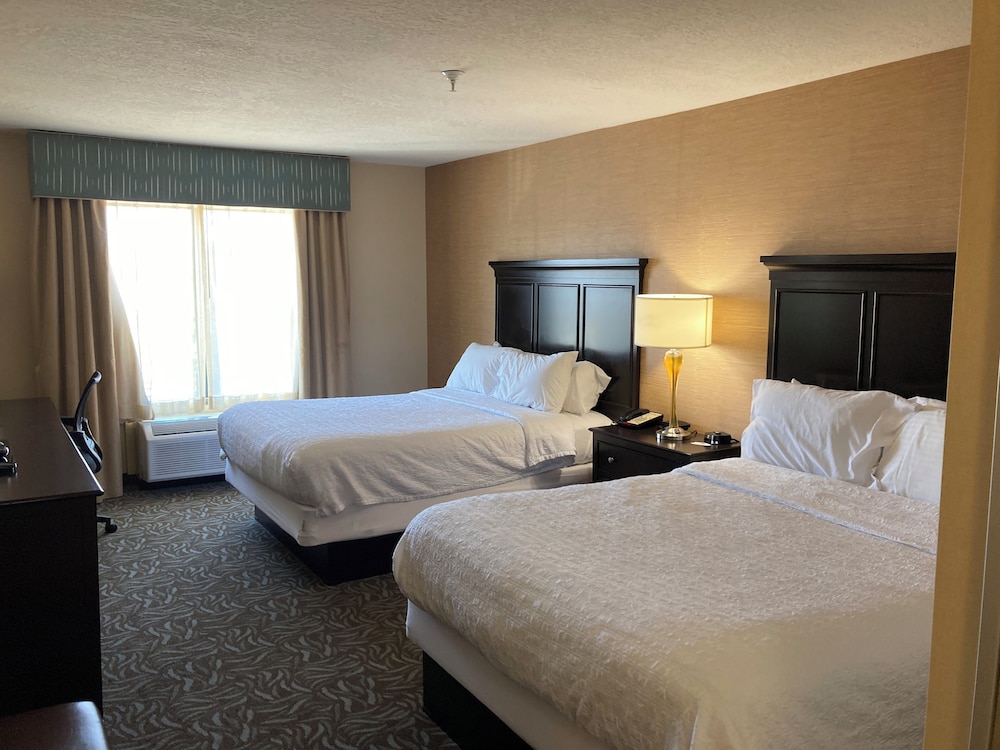 Room, 2 Queen Beds - Photo 3