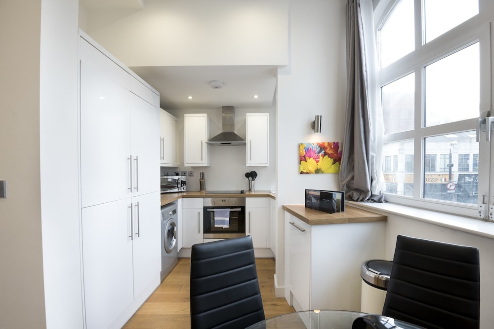 Apartment photo 2
