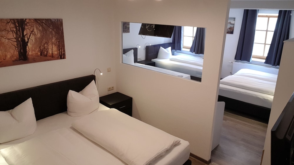Comfort Room, Multiple Beds photo 2