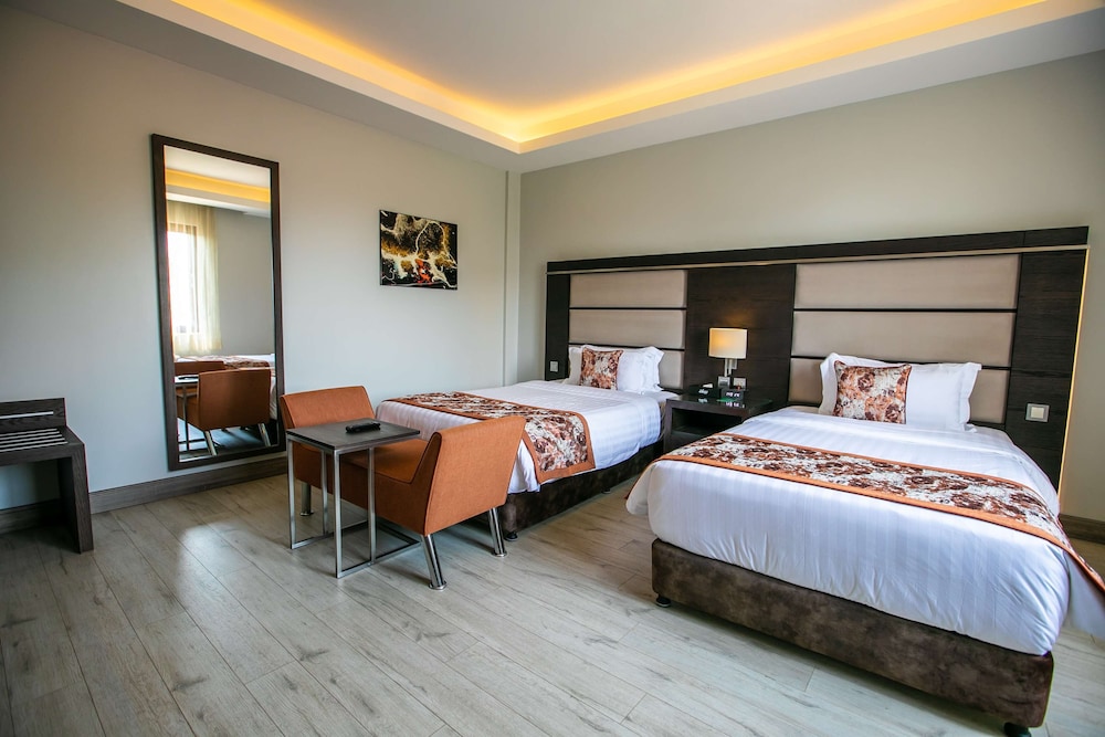 Deluxe Room, 2 Twin Beds, Non Smoking