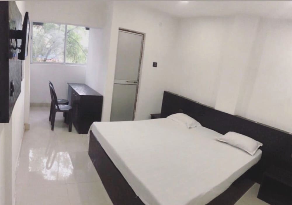Basic Double Room, City View