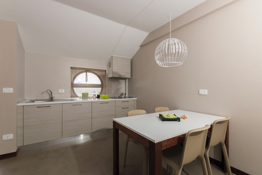 Deluxe Apartment, 1 Bedroom, Kitchenette, Partial Ocean View (Type B) photo 3