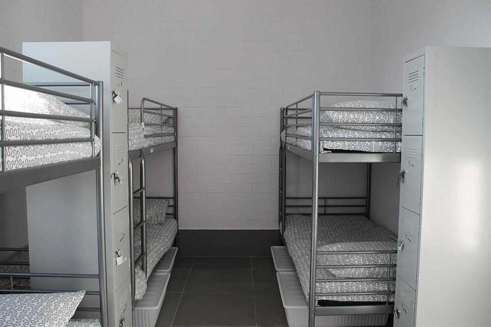 Bed in 6 Bed Mixed Dormitory Room photo 3