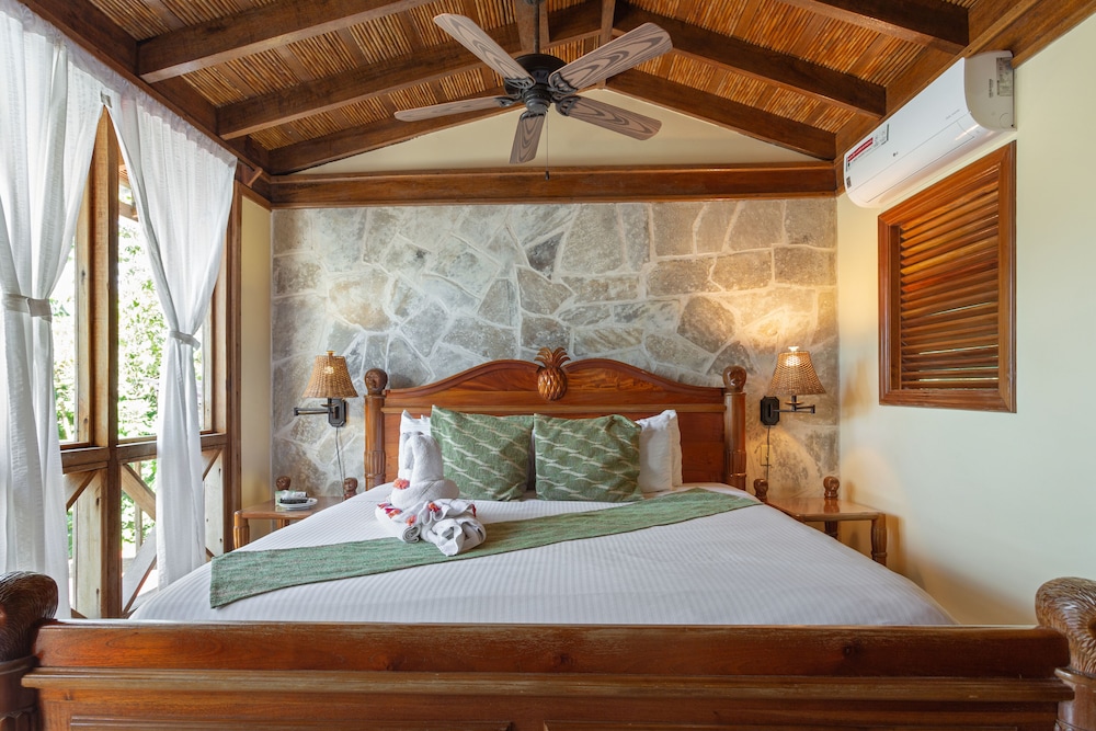 2 Bedroom River View photo 2