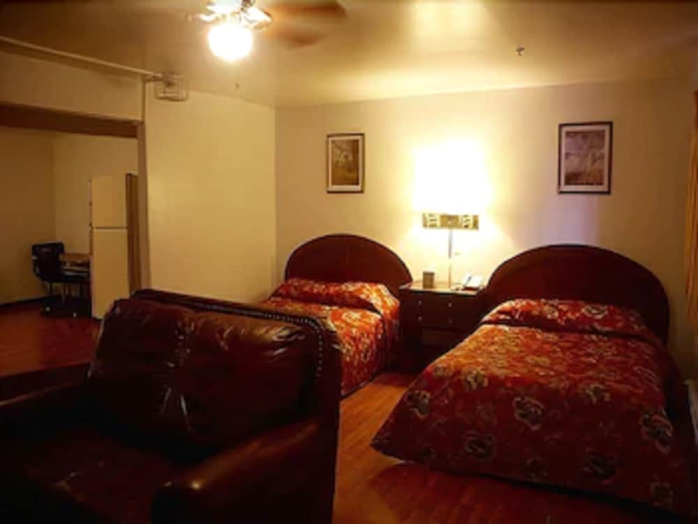 Standard Room, 2 Double Beds photo 3