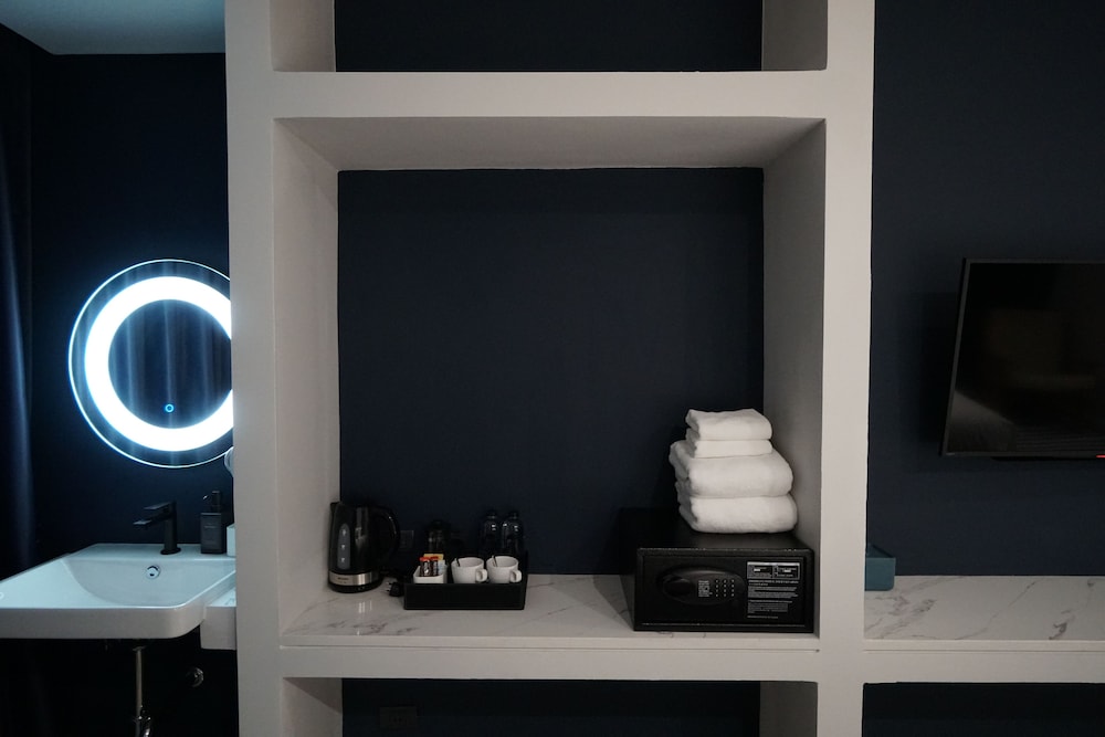Deluxe Twin Bed - Photo 3