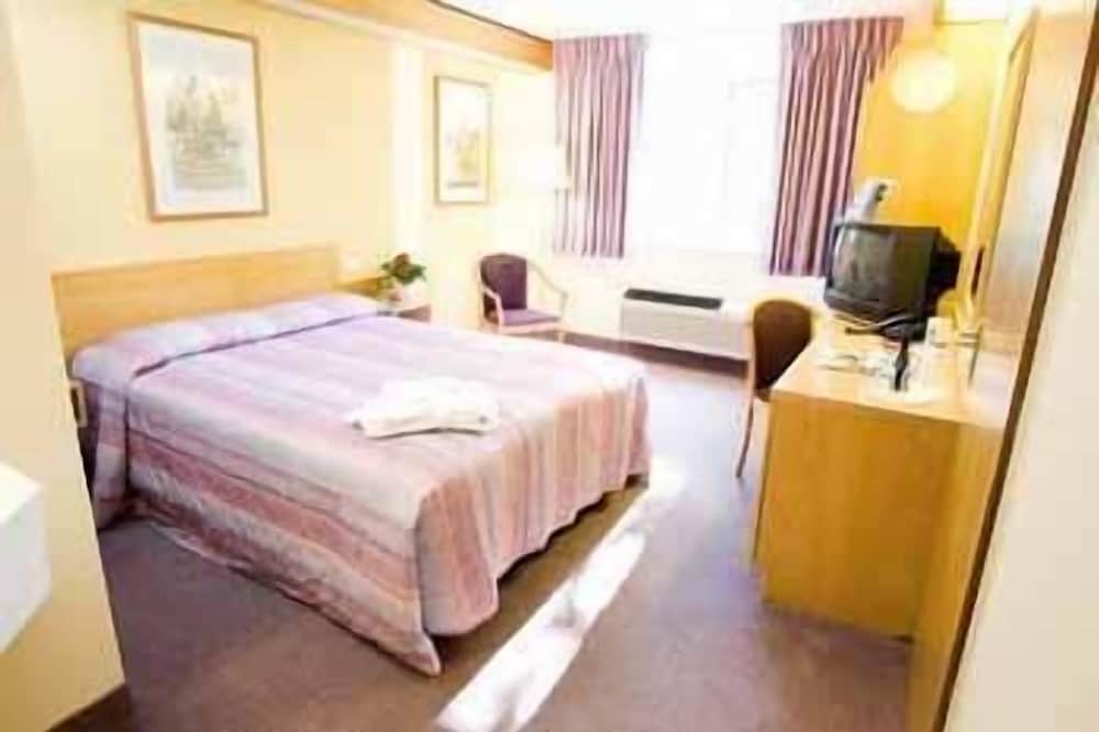 Comfort Room, 1 Queen Bed - Photo 1