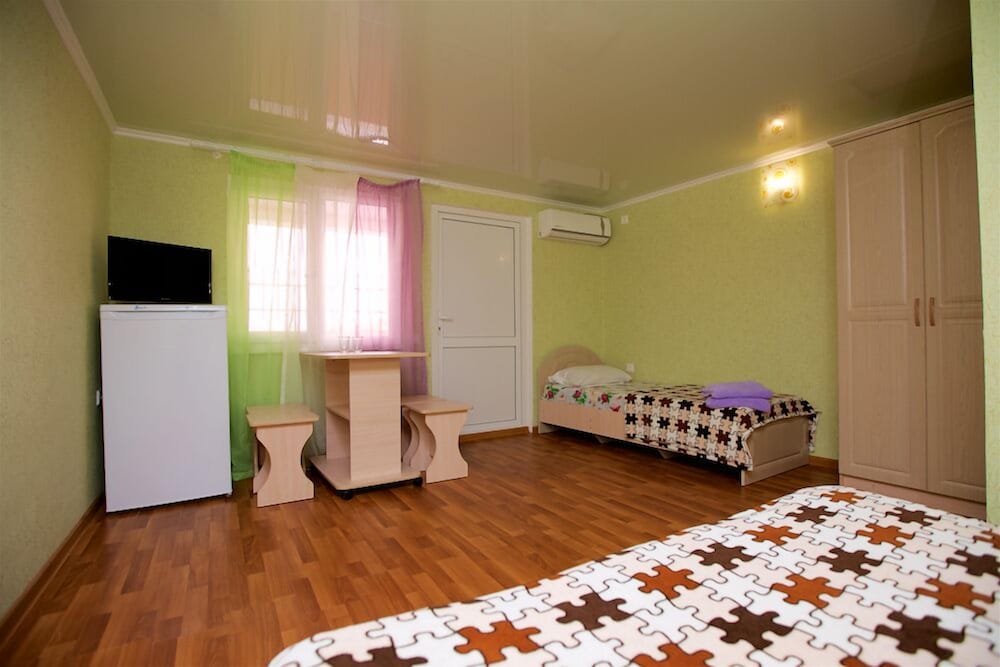 Superior Triple Room photo 3