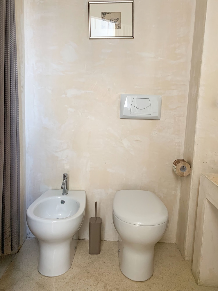 Deluxe Double or Twin Room, 2 Bedrooms, Ensuite, City View photo 2