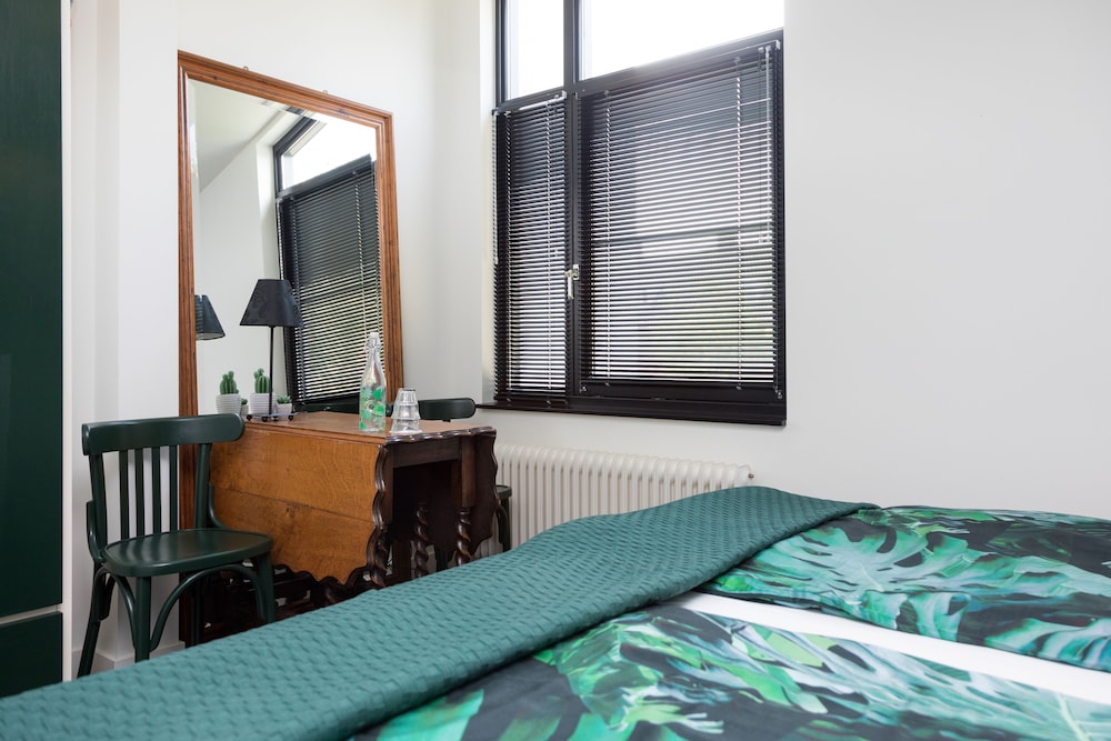 Standard Double Room (Marie Antoinette) photo 3