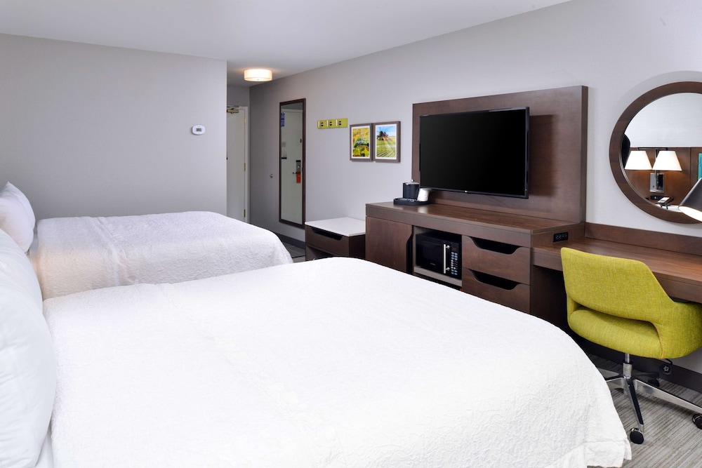 Two queen beds non smoking - Photo 2